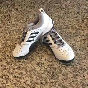 Brand new Adidas Barricade tennis shoes